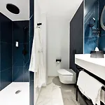 Urban Style Victoria Boutique 4*
