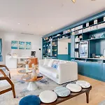 Urban Style Victoria Boutique Hotel 4*