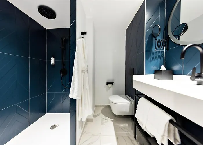 Urban Style Victoria Boutique 4*